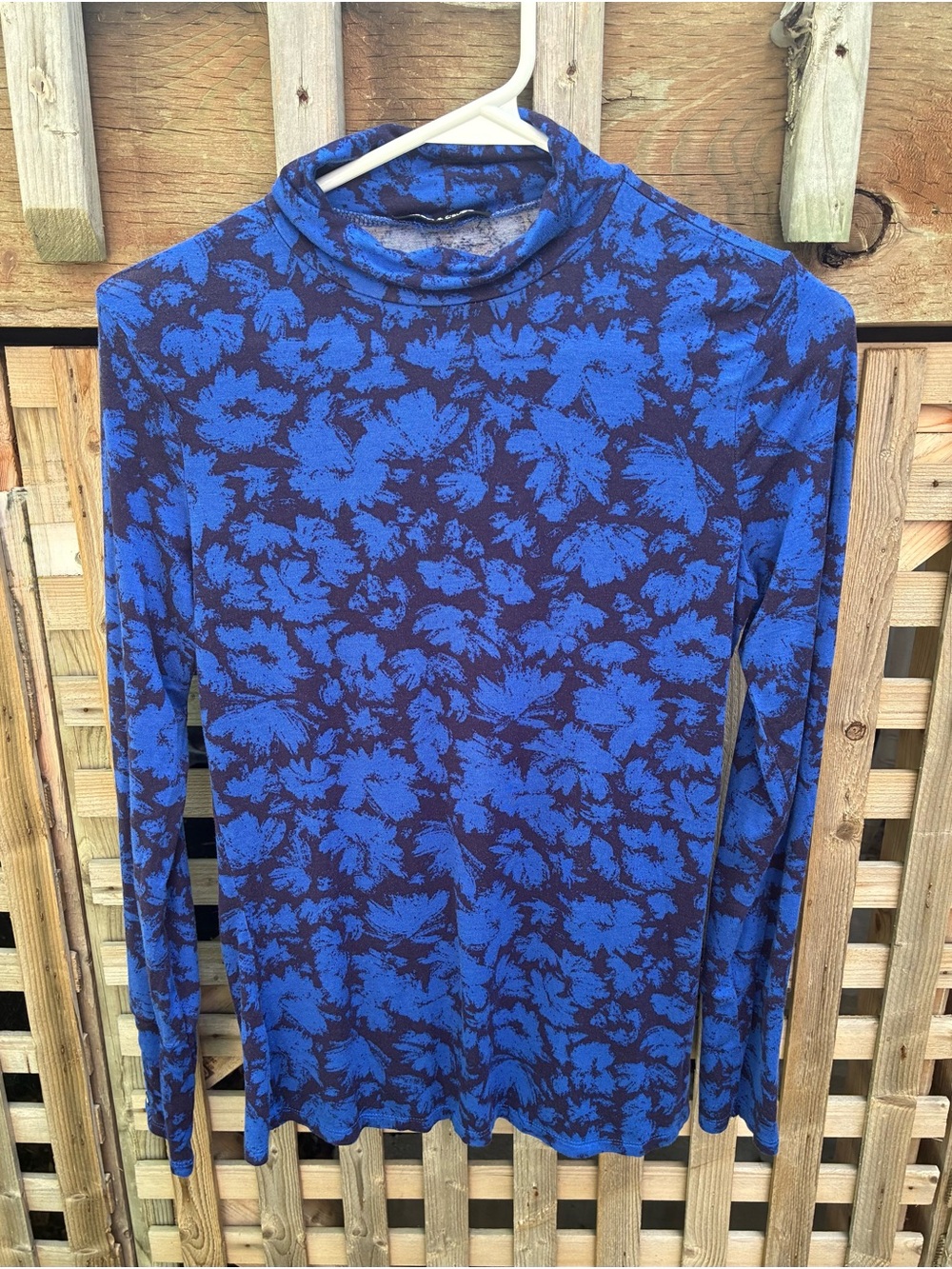 Cable & Gauge Blue and Black Turtleneck Top